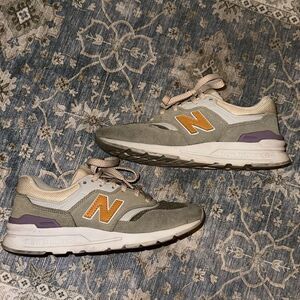 New Balance 997h Women’s Sneakers